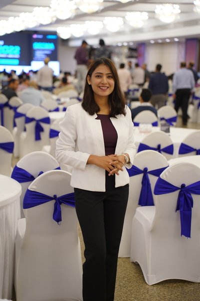Anchor Shivani Singh